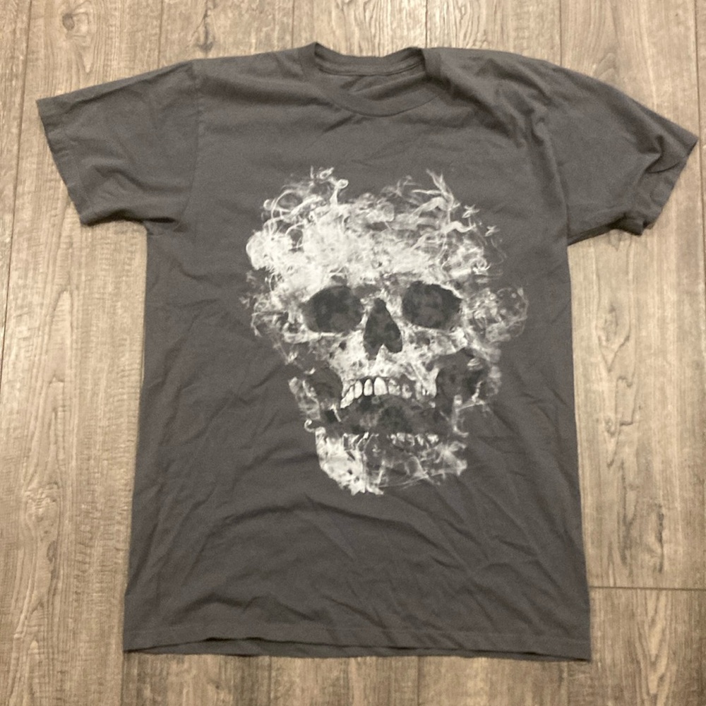 Men skull graphic tee gray size M